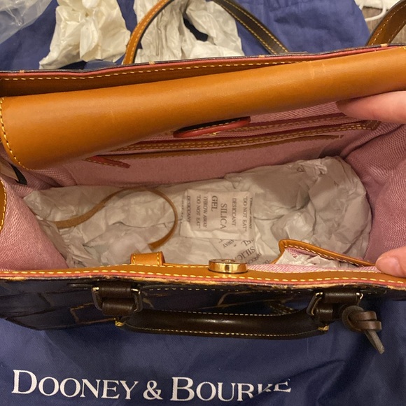 Vintage Dooney and Bourke crocodile print bag - Picture 9 of 13